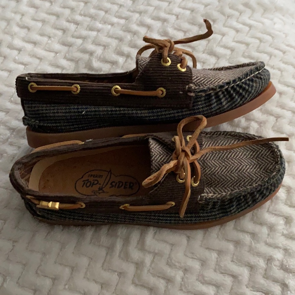 NEW! Brown Sperrys